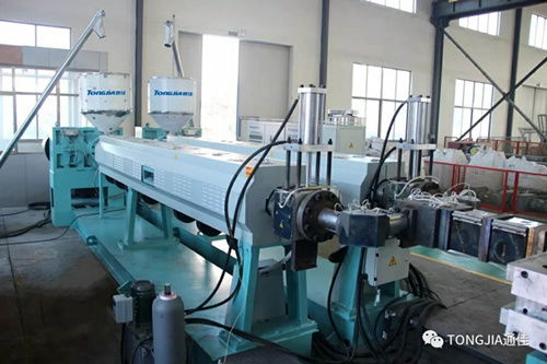 脫穎而出的塑料格柵設備屬山東通佳機械